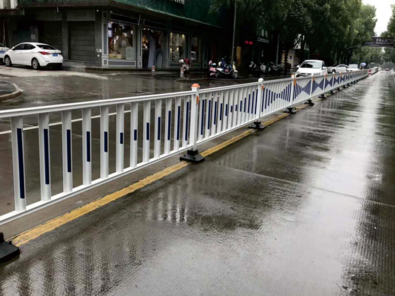 你可知交通道路護(hù)欄和城市形象有何關(guān)系？